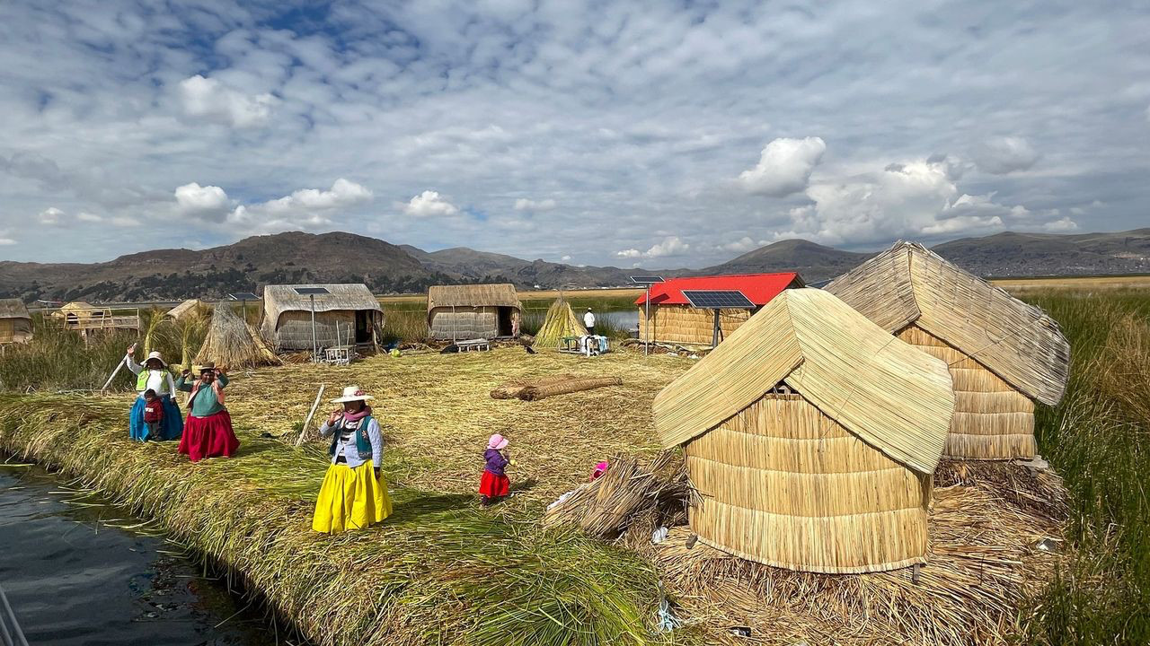 lake titikaka singing