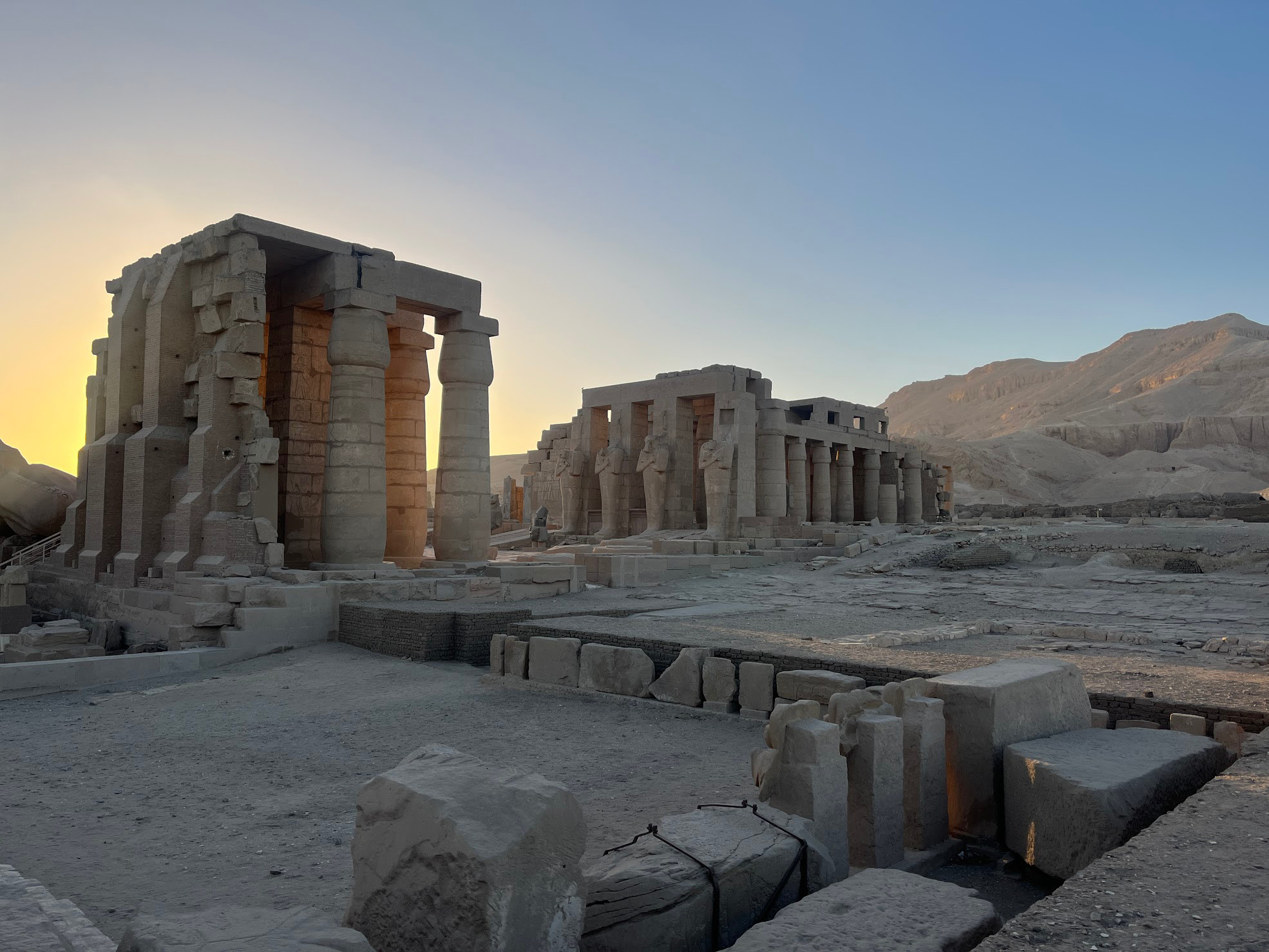 luxor ramsseum columns