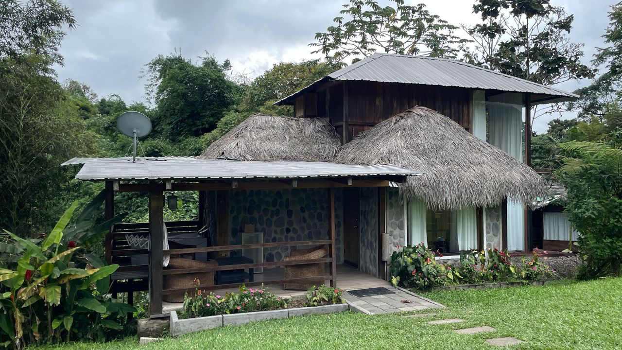 mindo villa1
