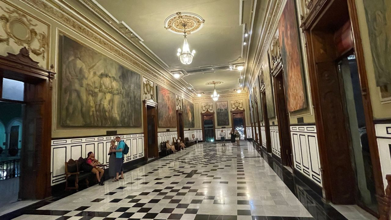 merida cityhall interior