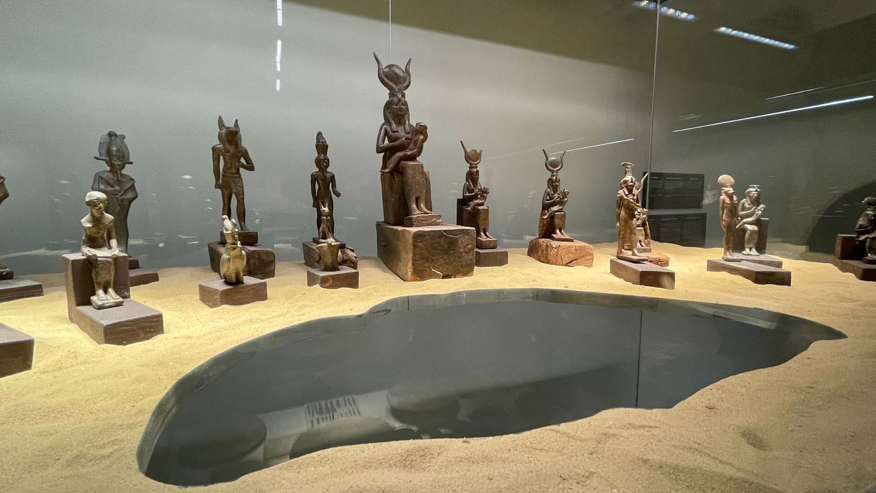 imhotep museum deity statues