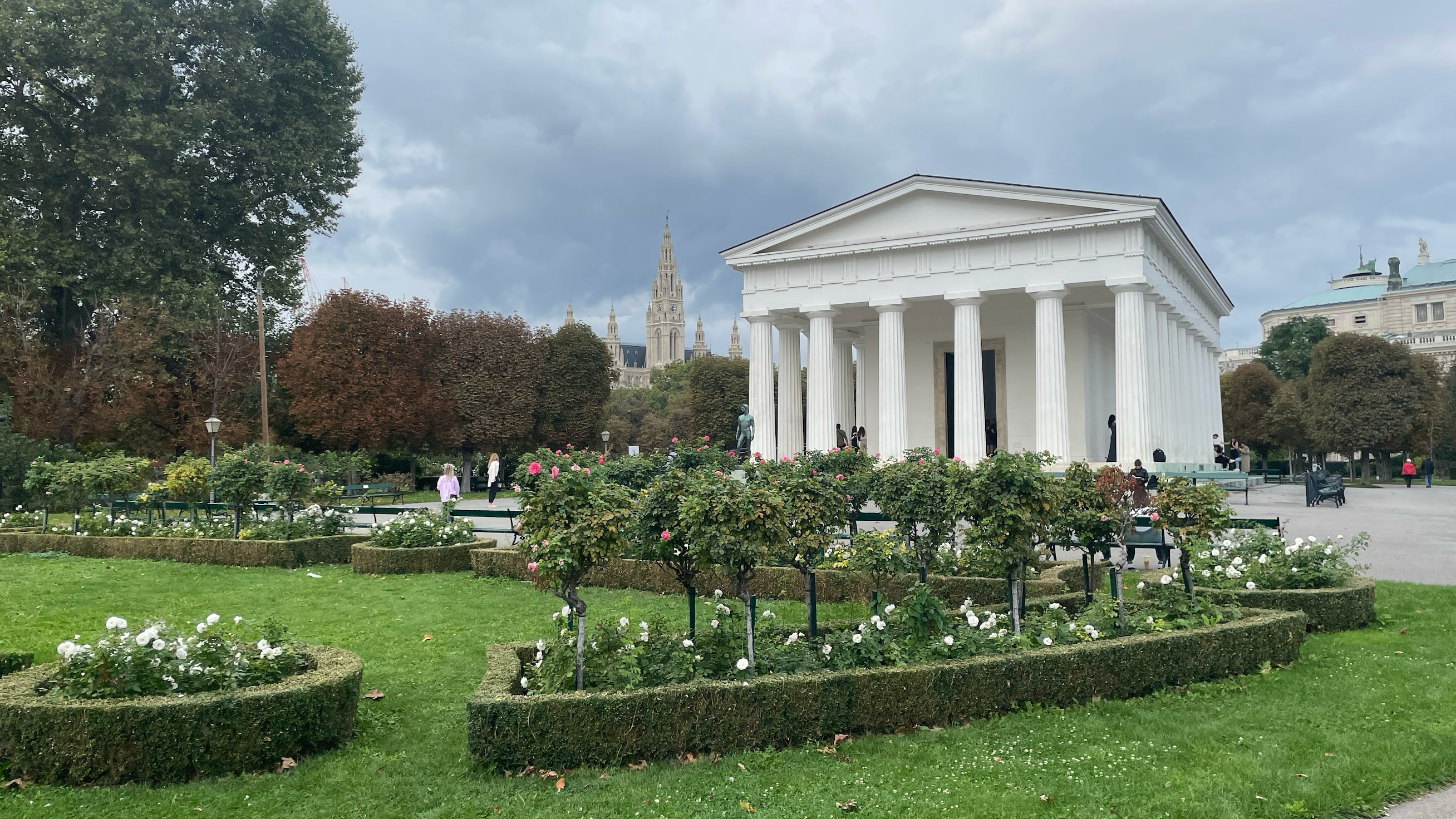 vienna people park temple