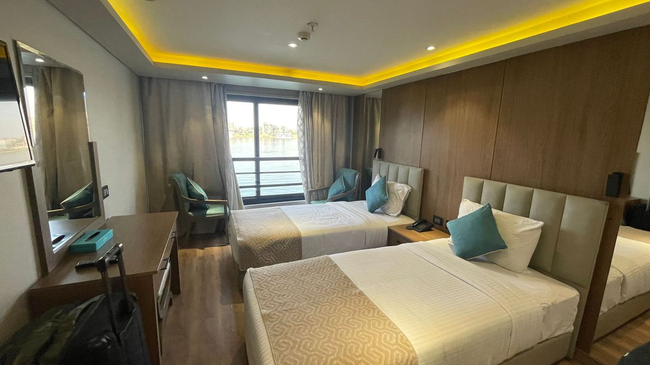 nile cruise room