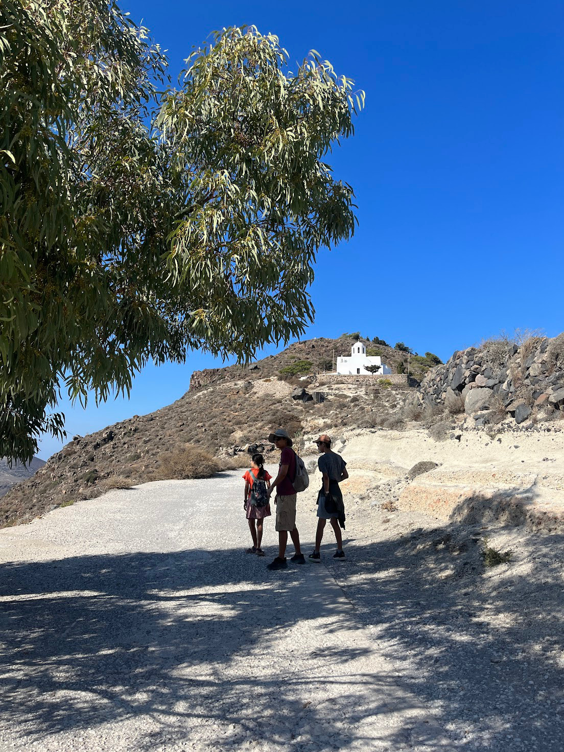 santtorini hiking shade