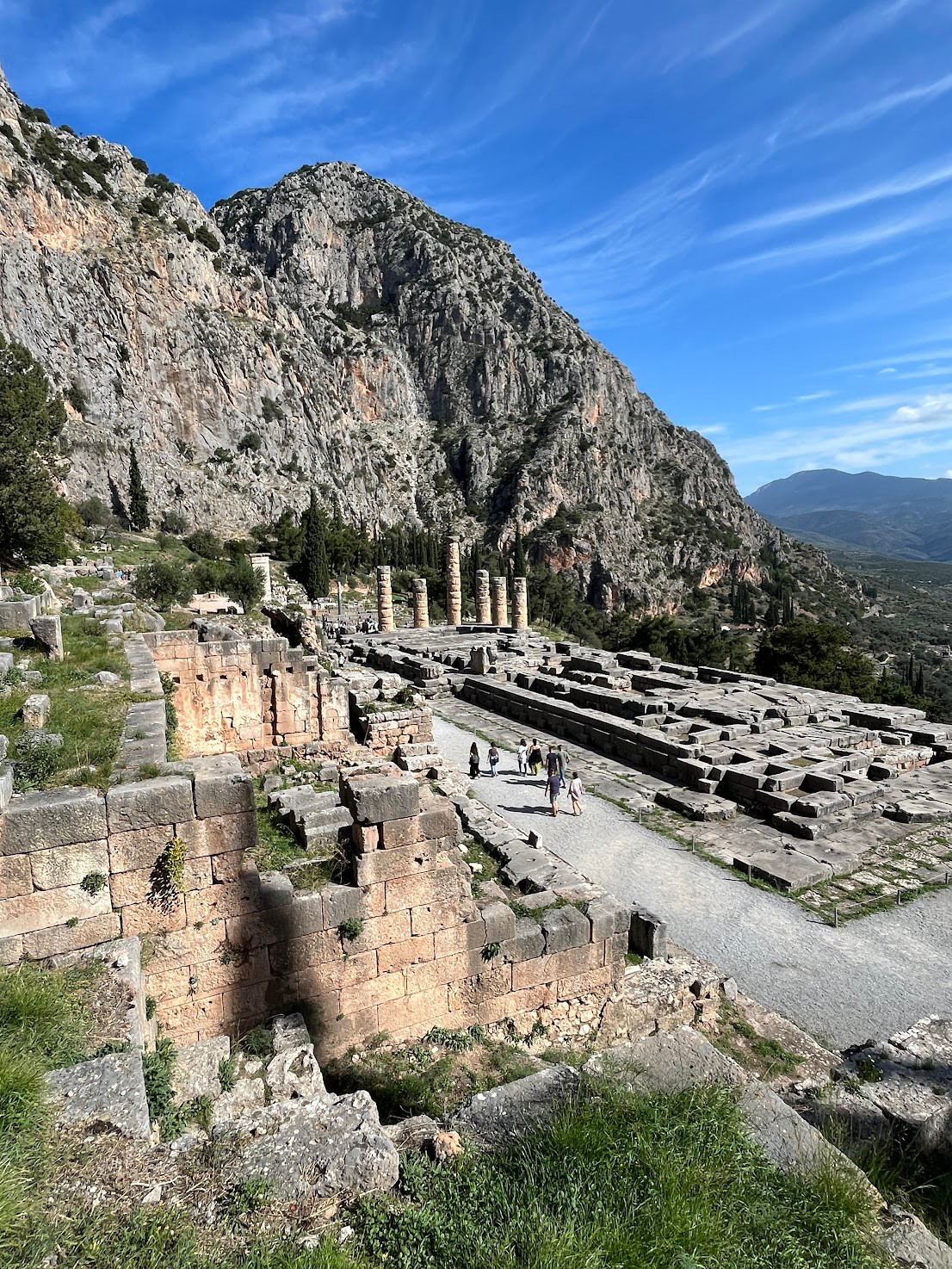 delphi apollo temple tall