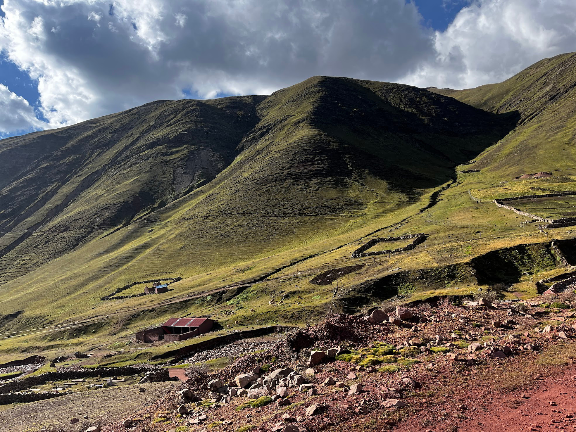 drive to rainbow mountain
