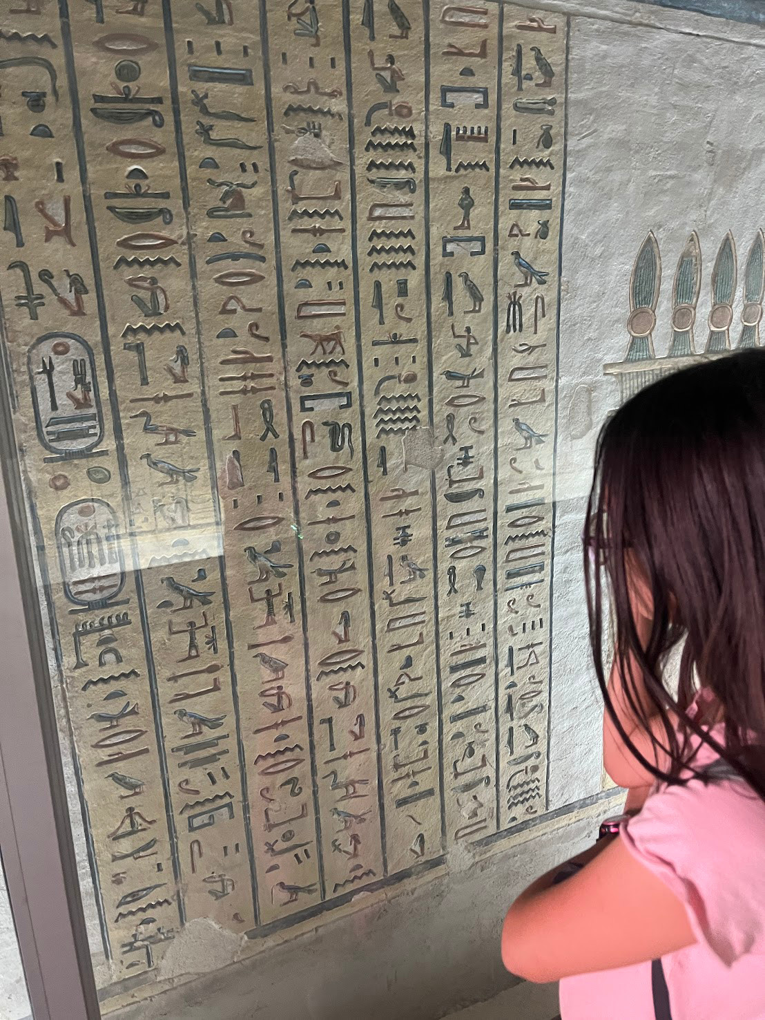 luxor valley of queen hierograph