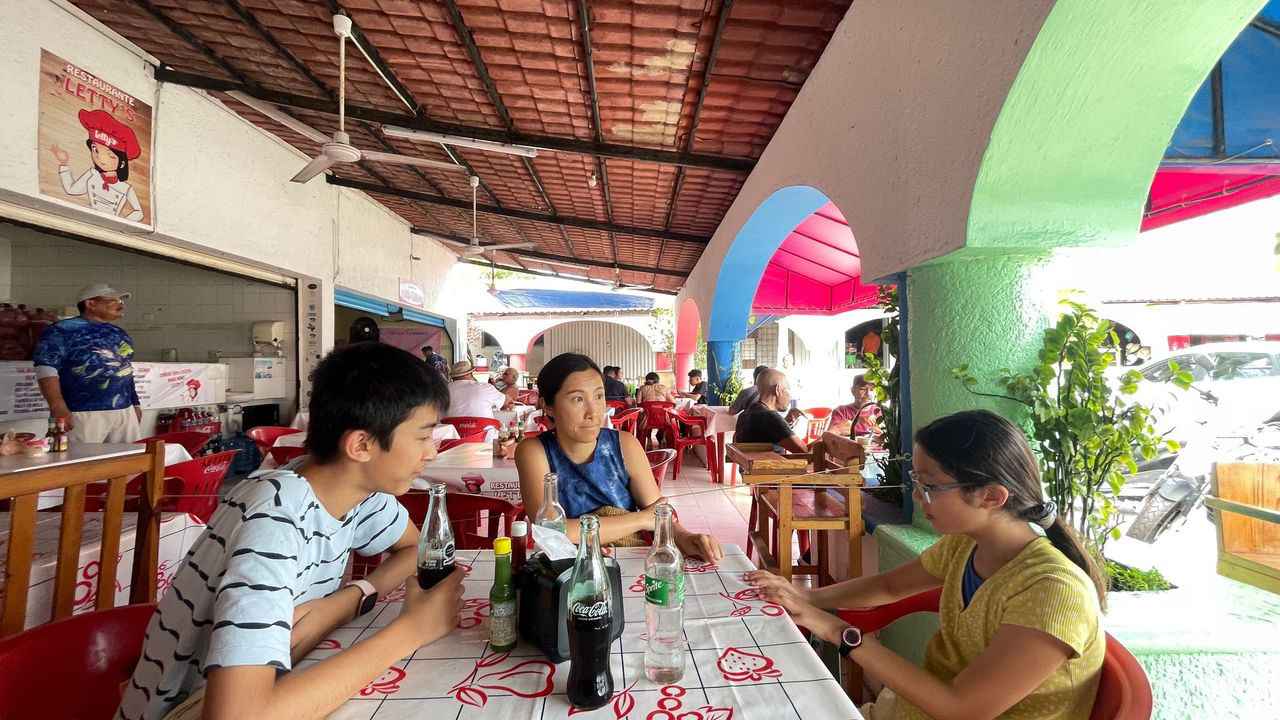 isla mujeres lunch