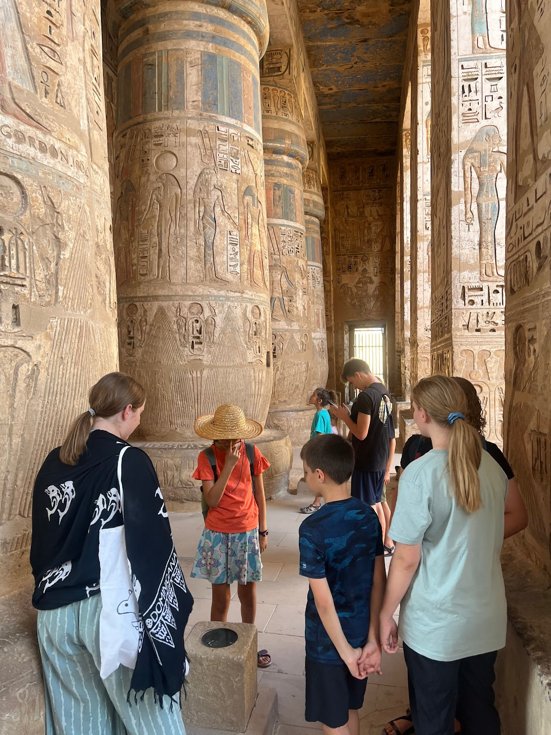 luxor medinet habu column