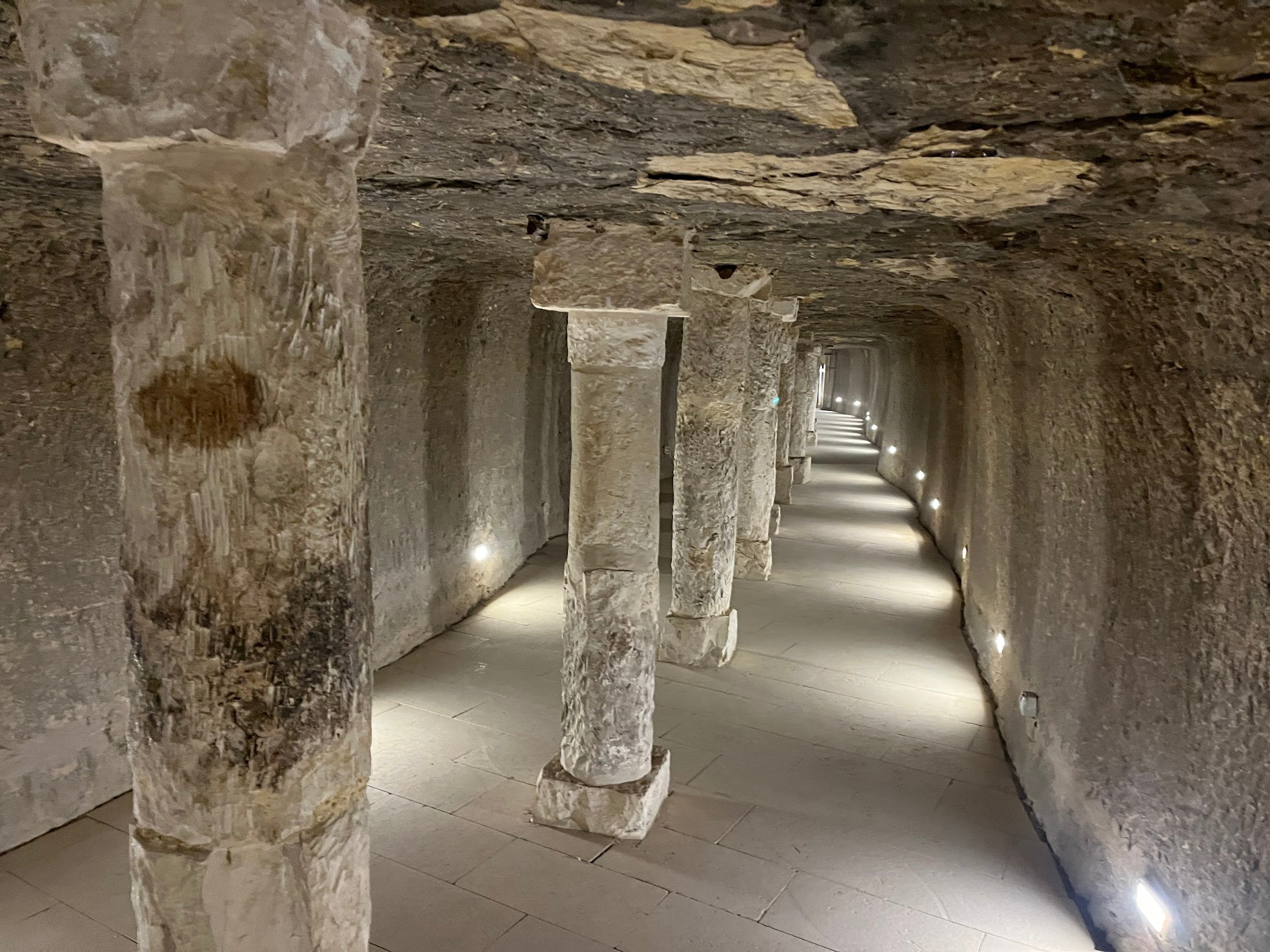 saqarra hallway to tomb