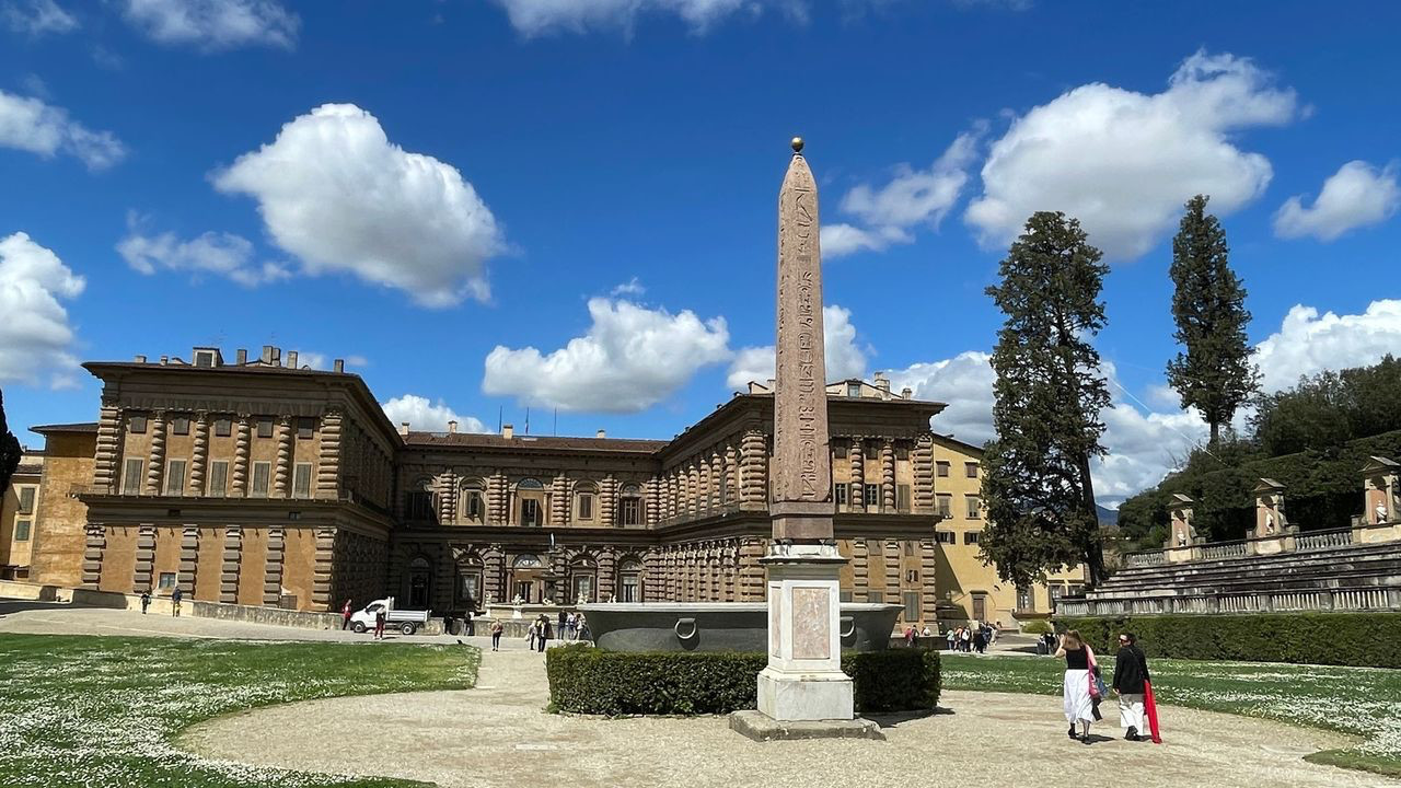 obelisk pritti