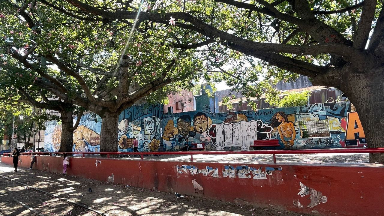 BA La Boca murals
