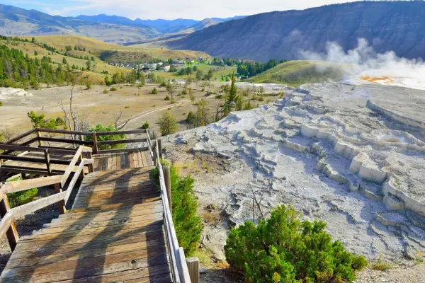 Yellowstone National Park  Hiking Trails