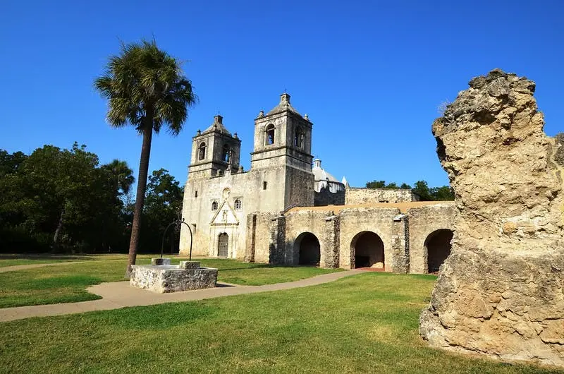 Dallas to Houston Road Trip Section Image