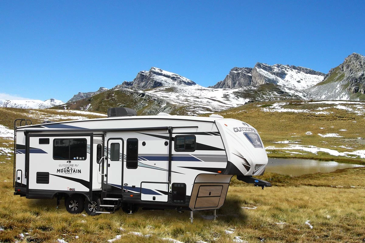 Glacier Peak Mountain Series Fifth Wheel