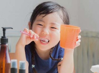 あの大人気のキャラクターがサポート！90%の子供が長く磨ける電動歯ブラシって？ ー【連載】レピモが試す！Vol.1 
