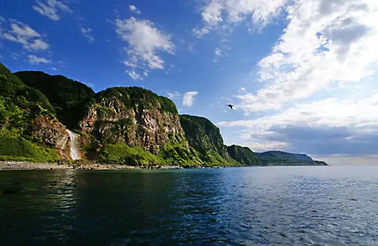 遠くには国後島も