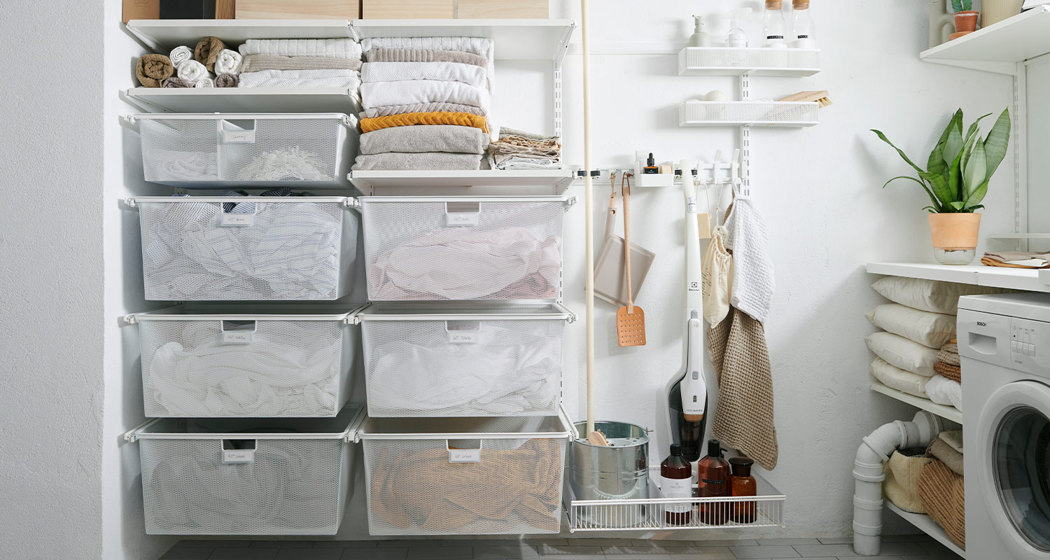 Sortera tvätten i trådbackar.