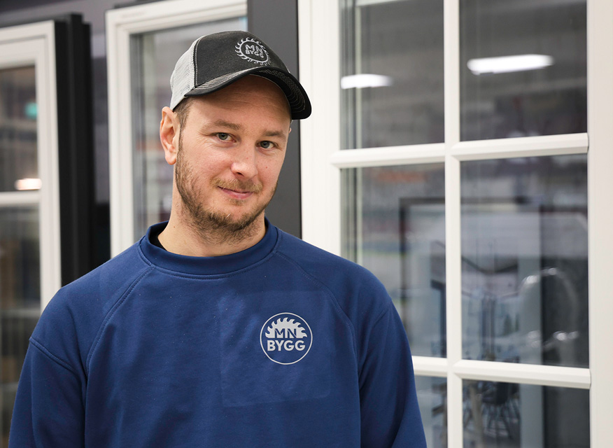 Hantverkaren Martin väljer Svenska Fönster för kvalitet och enkel installation