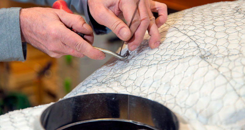 Hönsnät. Set till att det är fäst ordentligt