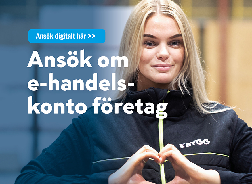 Person i svart arbetsjacka med neongrön dragkedja formar hjärta med händer, vit text om e-handelskonto.