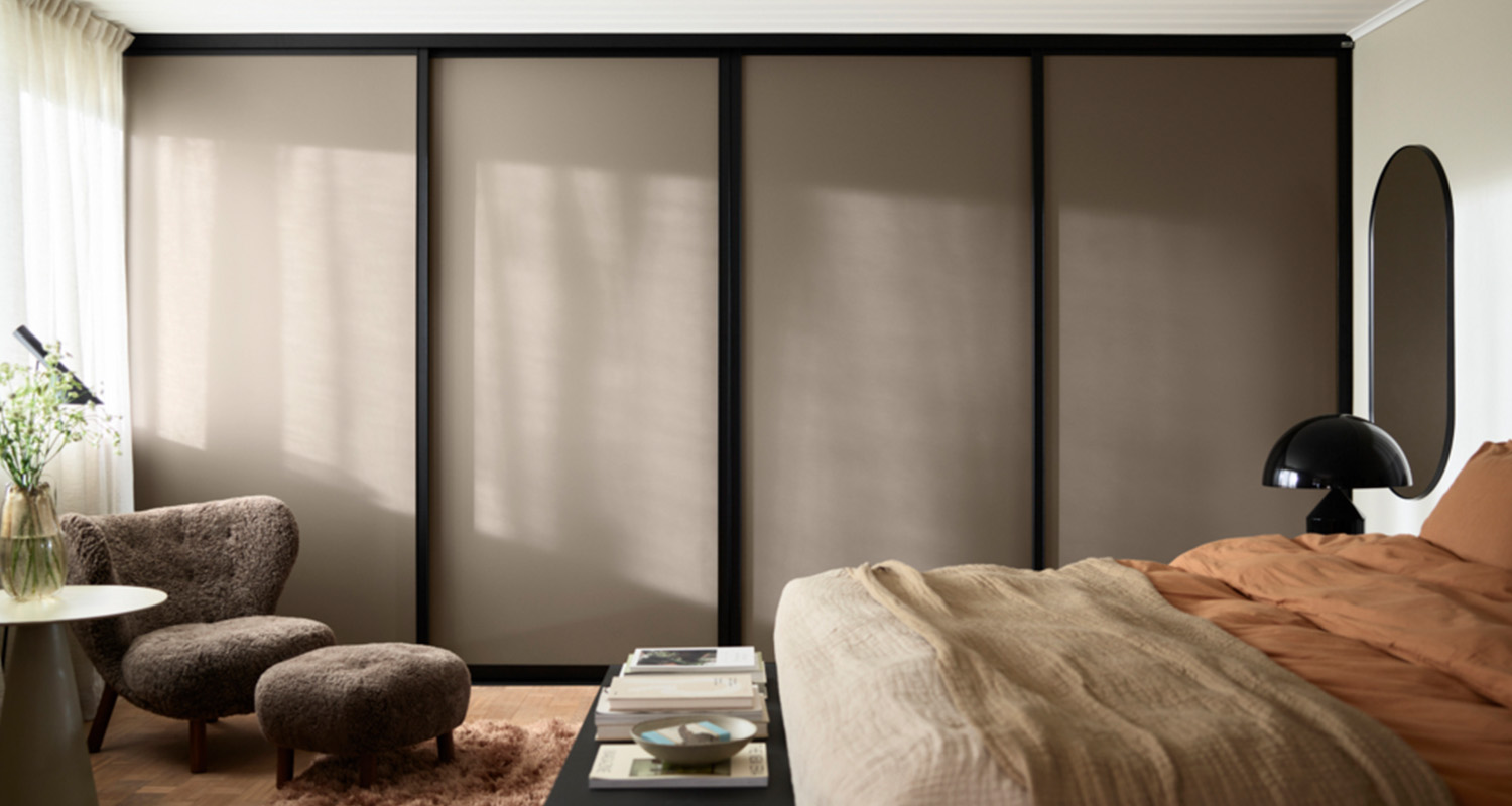 Skjutdörrar från Elfa, anpassa helt efter eget tycke och smak