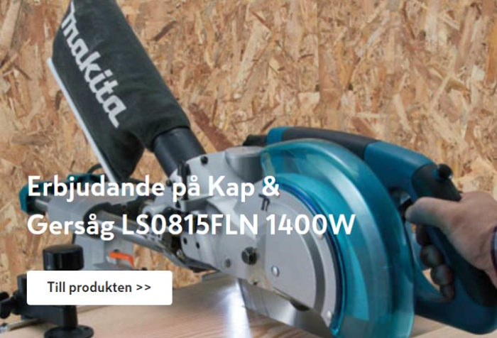 Blåsvart Makita kap- och gersåg på träbord med spånvägg i bakgrunden