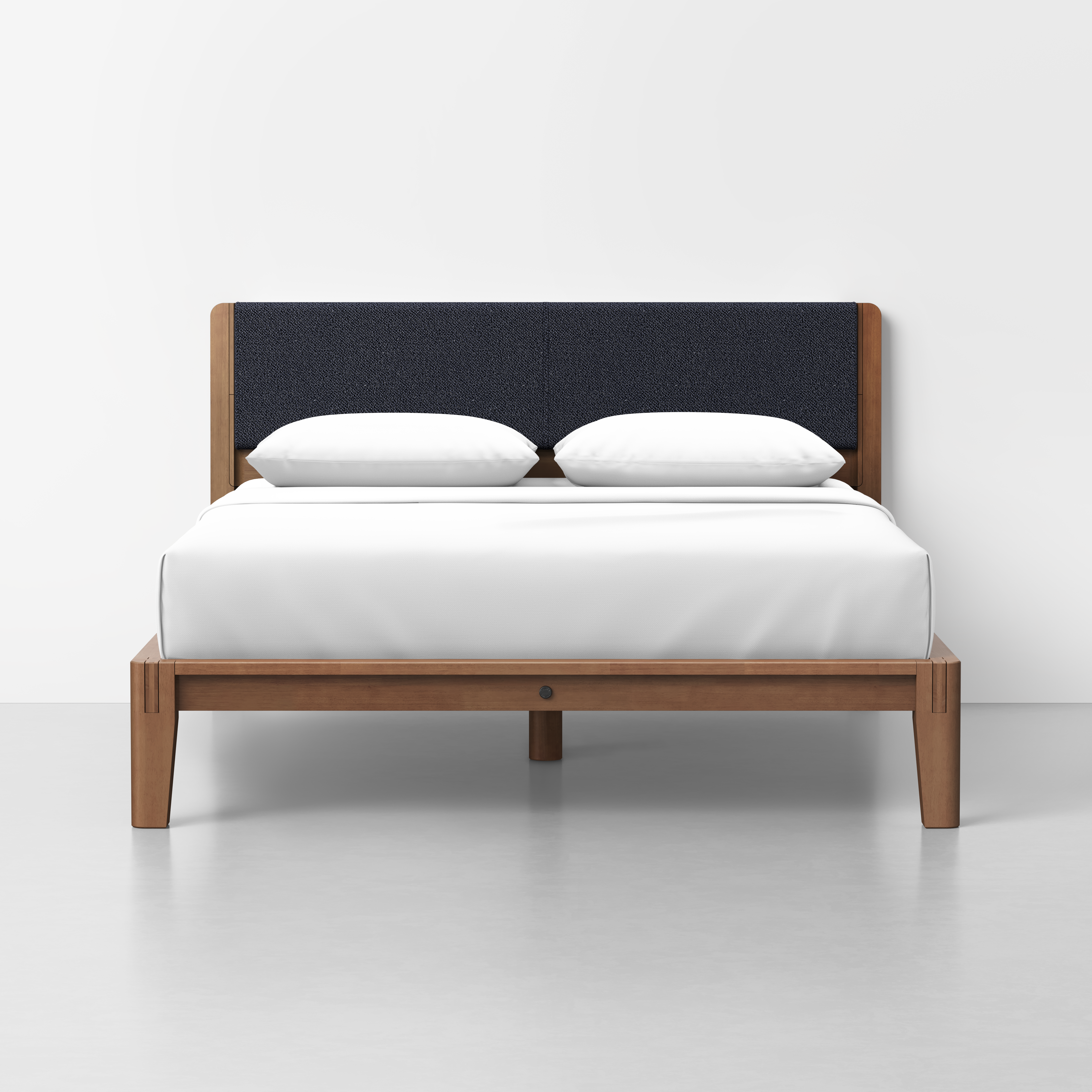 Queen / Dark Navy / Walnut
