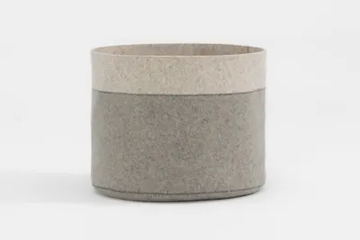 Medium / Heathered Grey