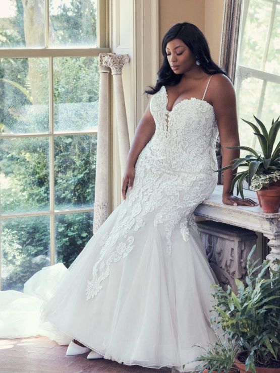 Plus Size Black Long Sleeves A Line Lace Wedding Dress 2019 Bridal Gown Sexy Backless Chapel Train Bride Dress Custom Made Buy At The Price Of 186 15 In Aliexpress Com Imall Com
