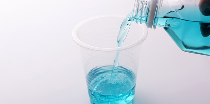 El mejor enjuague bucal sin alcohol para ti article link