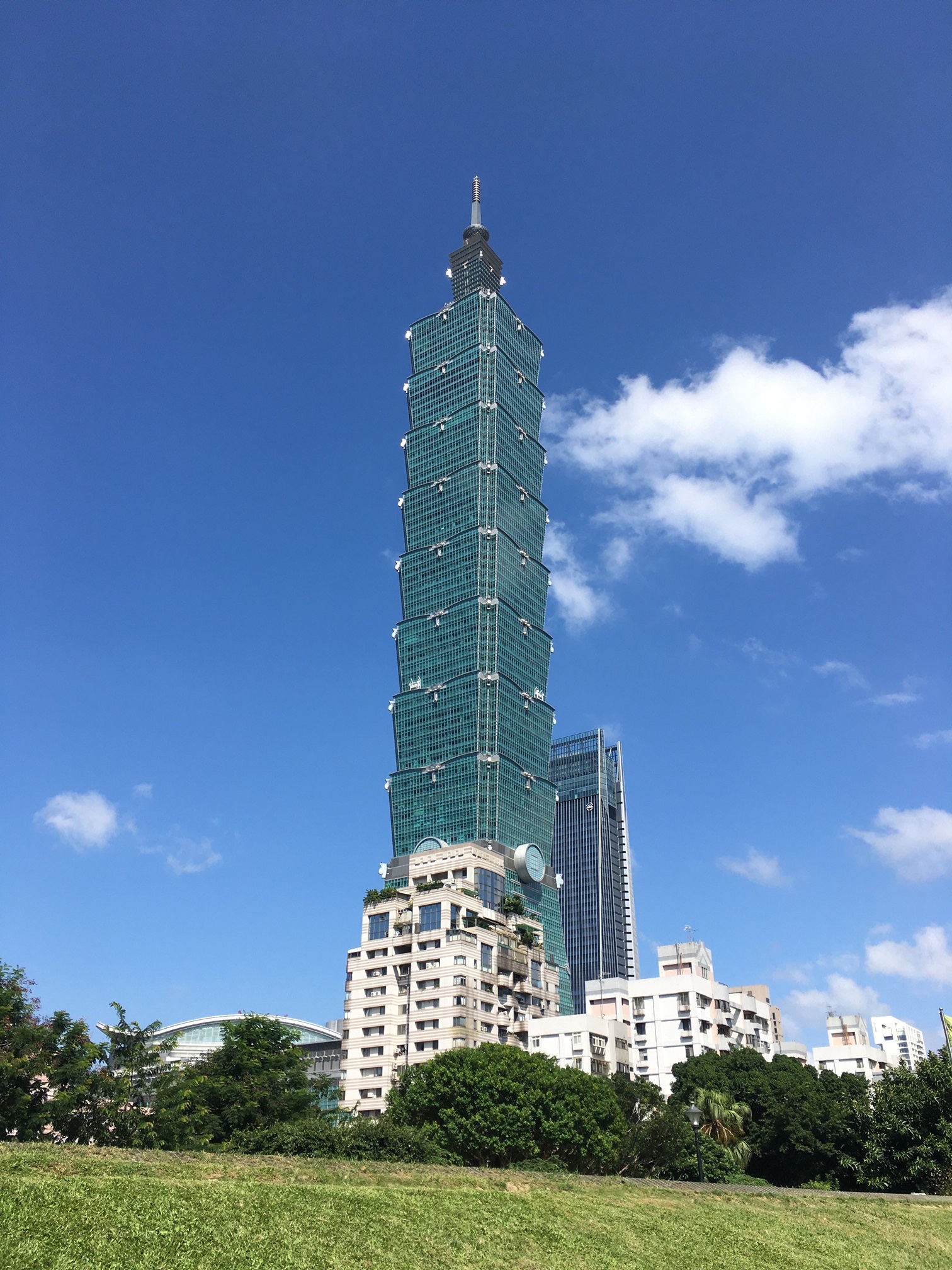 Taipei 101: Taiwan’s Iconic Skyscraper and a Quick Chinese Language Guide