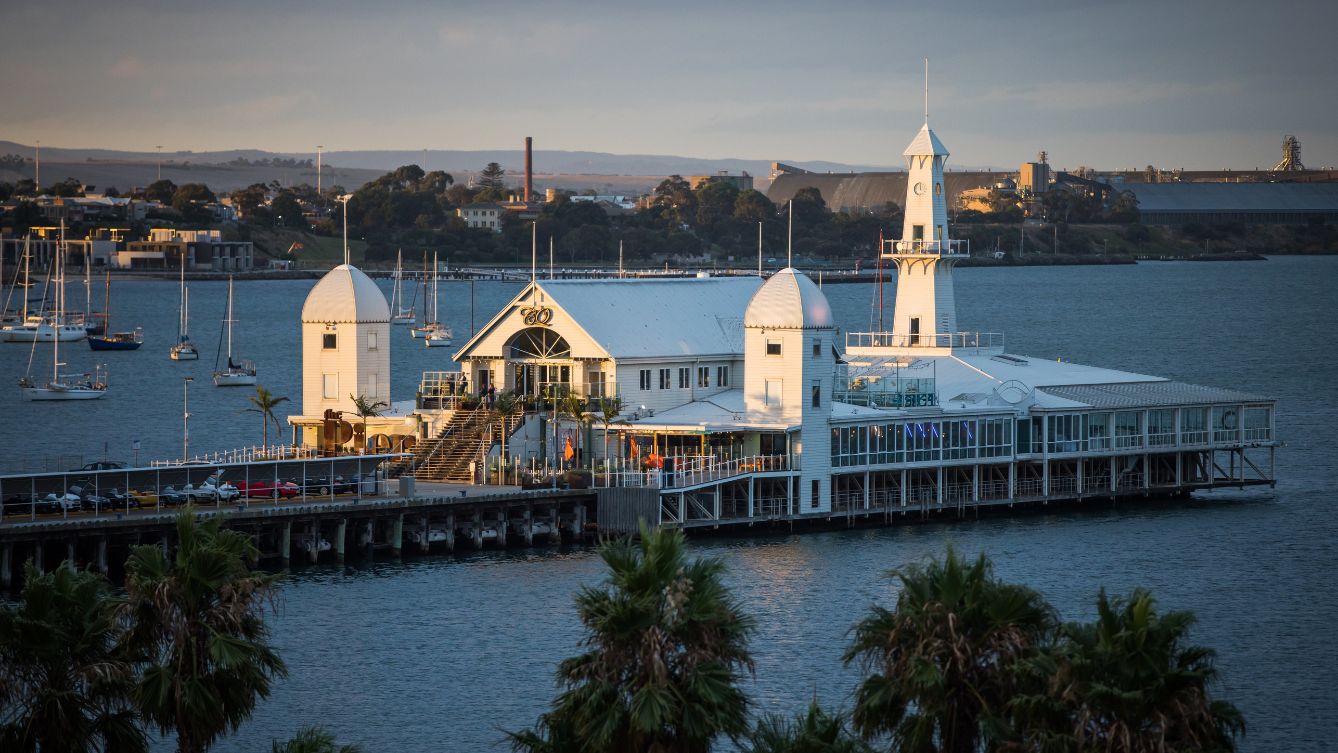 article_what-to-know-before-you-arrive_waterfront