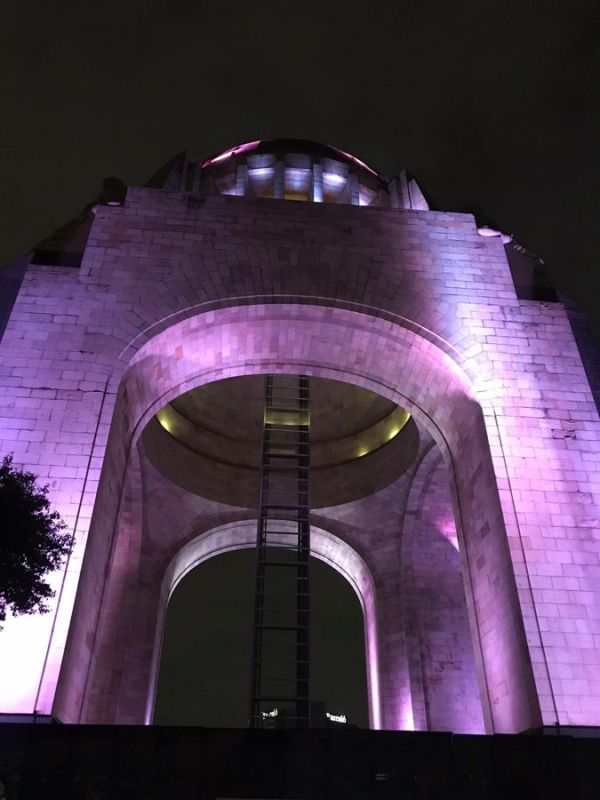 We took a walk by the monument after dinner