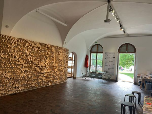 Entrance of the exhibit, note tables to eat ice cream.