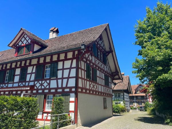 The buildings along the trail were delightful!