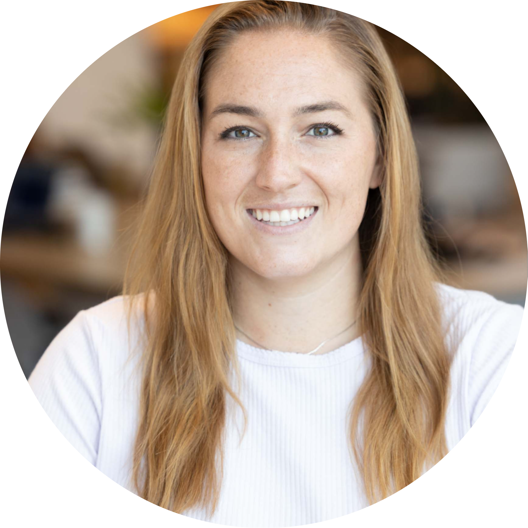 Image of Amanda Bell, Executive Director of Accounts of GlassView