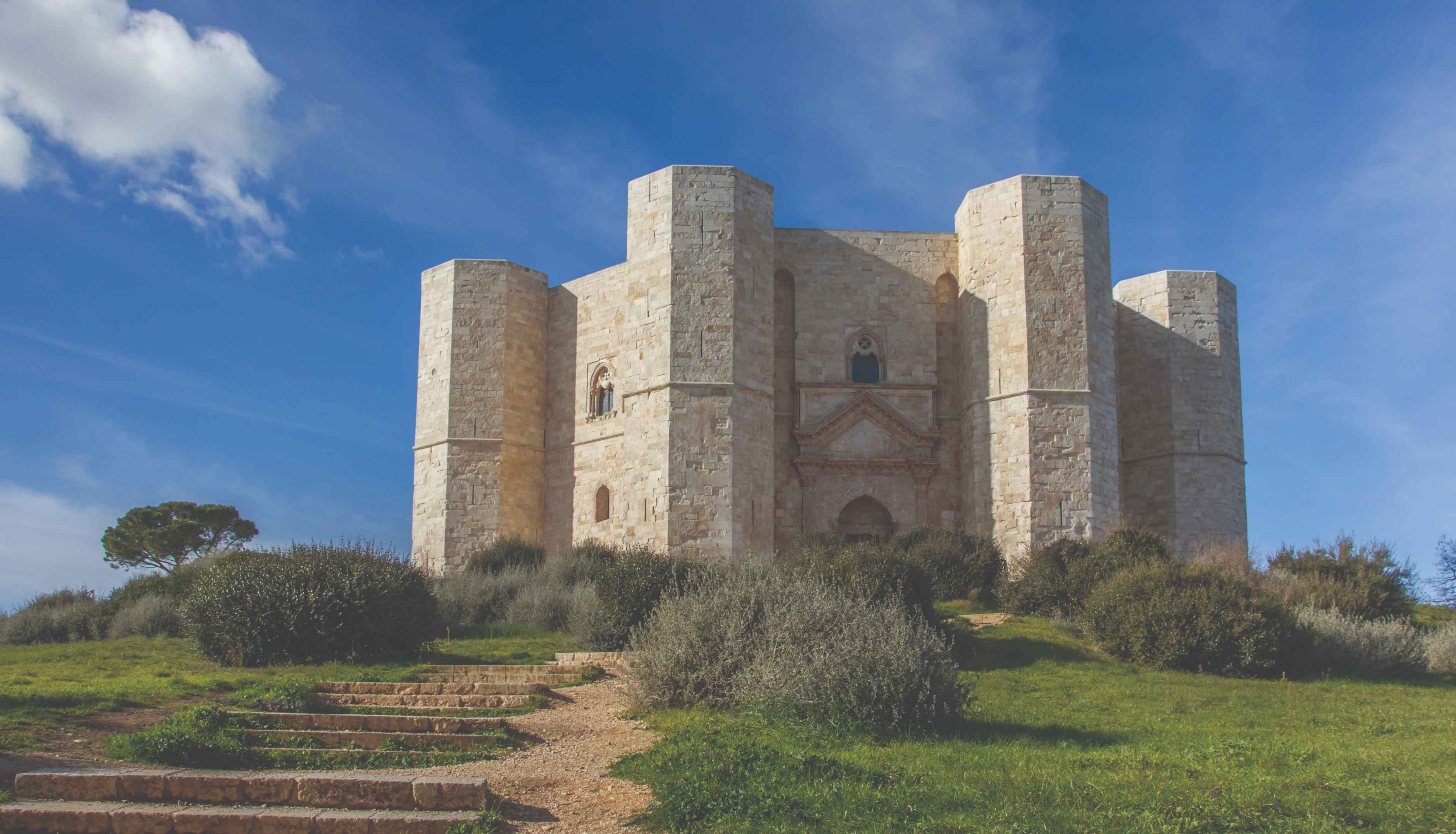 An imposing octagonal castle - Castel del Monte - in Puglia