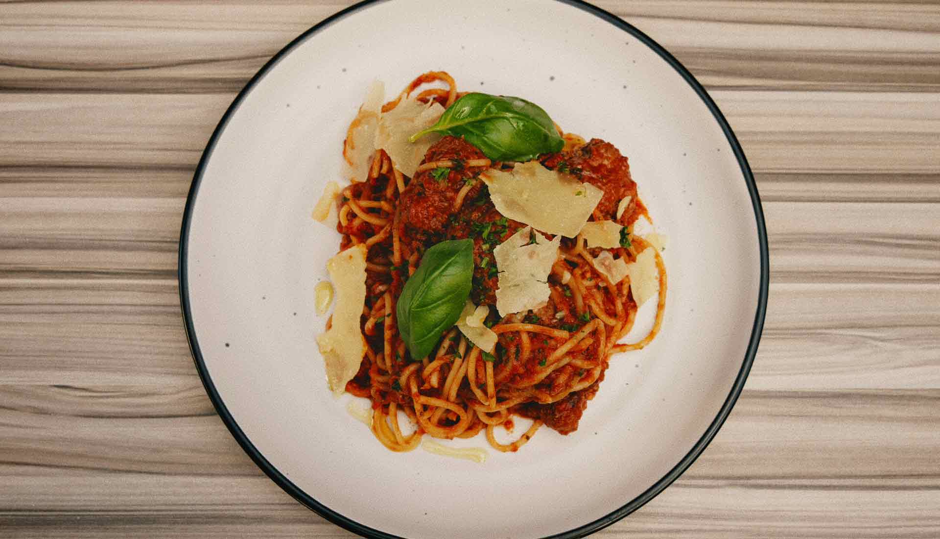 A bowl of spaghetti bolognese 