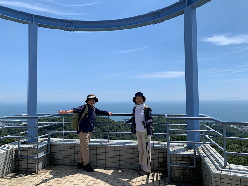 地元ガイドおすすめ。相模湾と富士山を眺める、大磯でハイキング｜山頂ランチつき【 10/30｜11/4｜11/16 】