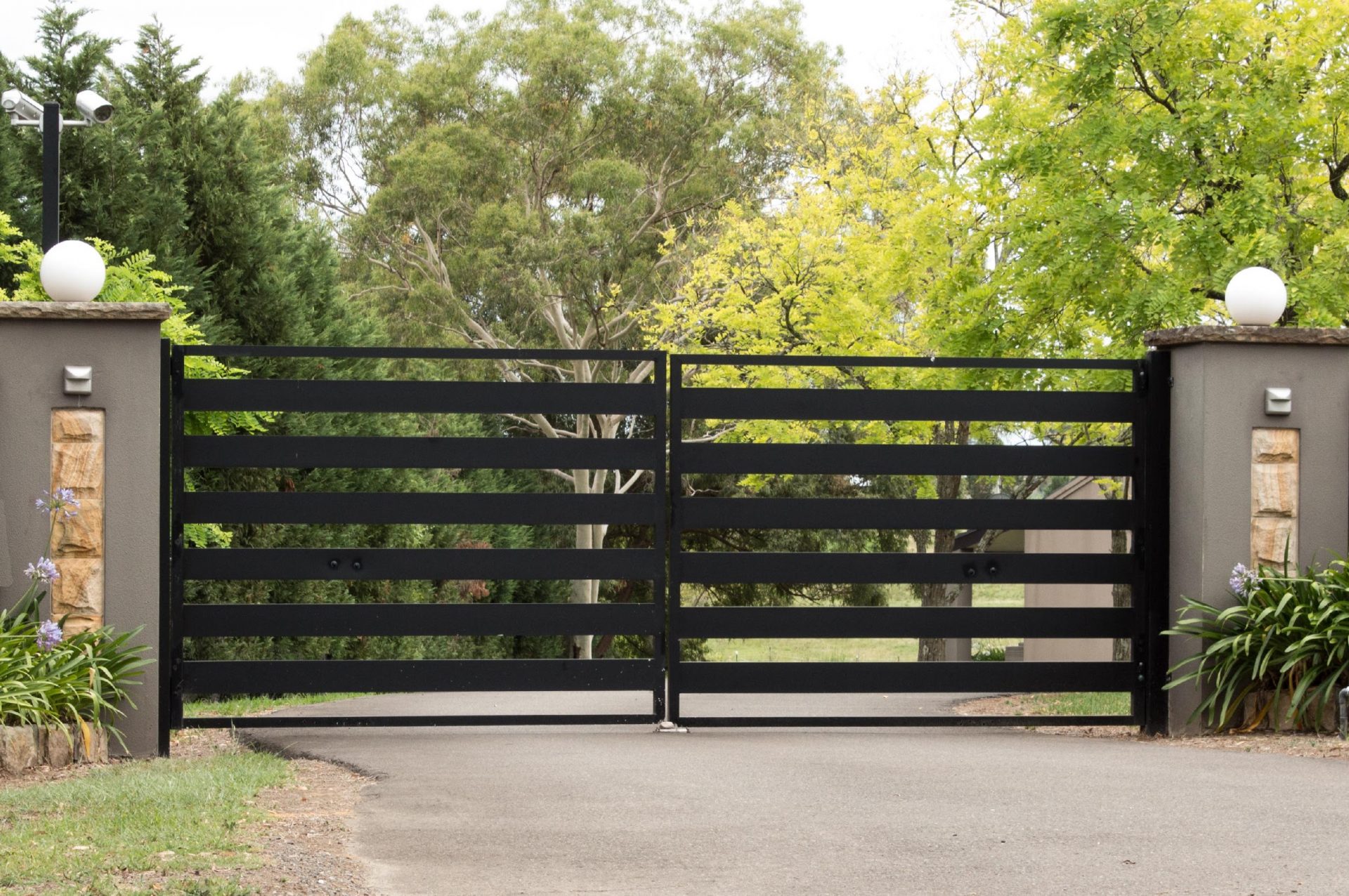 Metal Driveway Gates Contractor