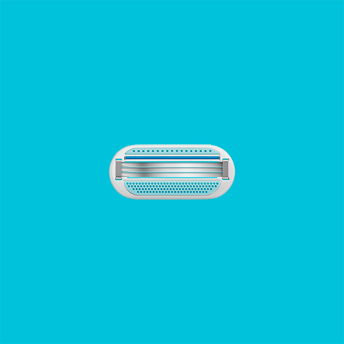 Gillette Venus Smooth Rasierklingen-Nachfüllung auf blauem Hintergrund