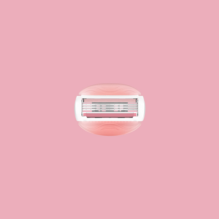 Gillette Venus ComfortGlide White Tea Nachfüllung auf rosa Hintergrund