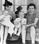 Day family photo, Easter 1940