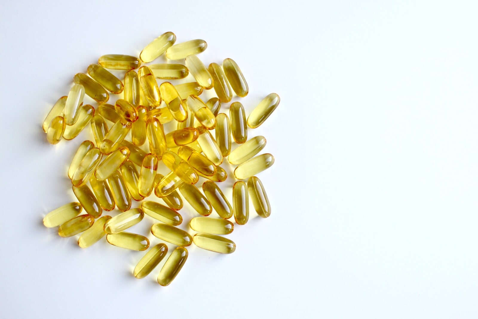 A pile of fish oil pills