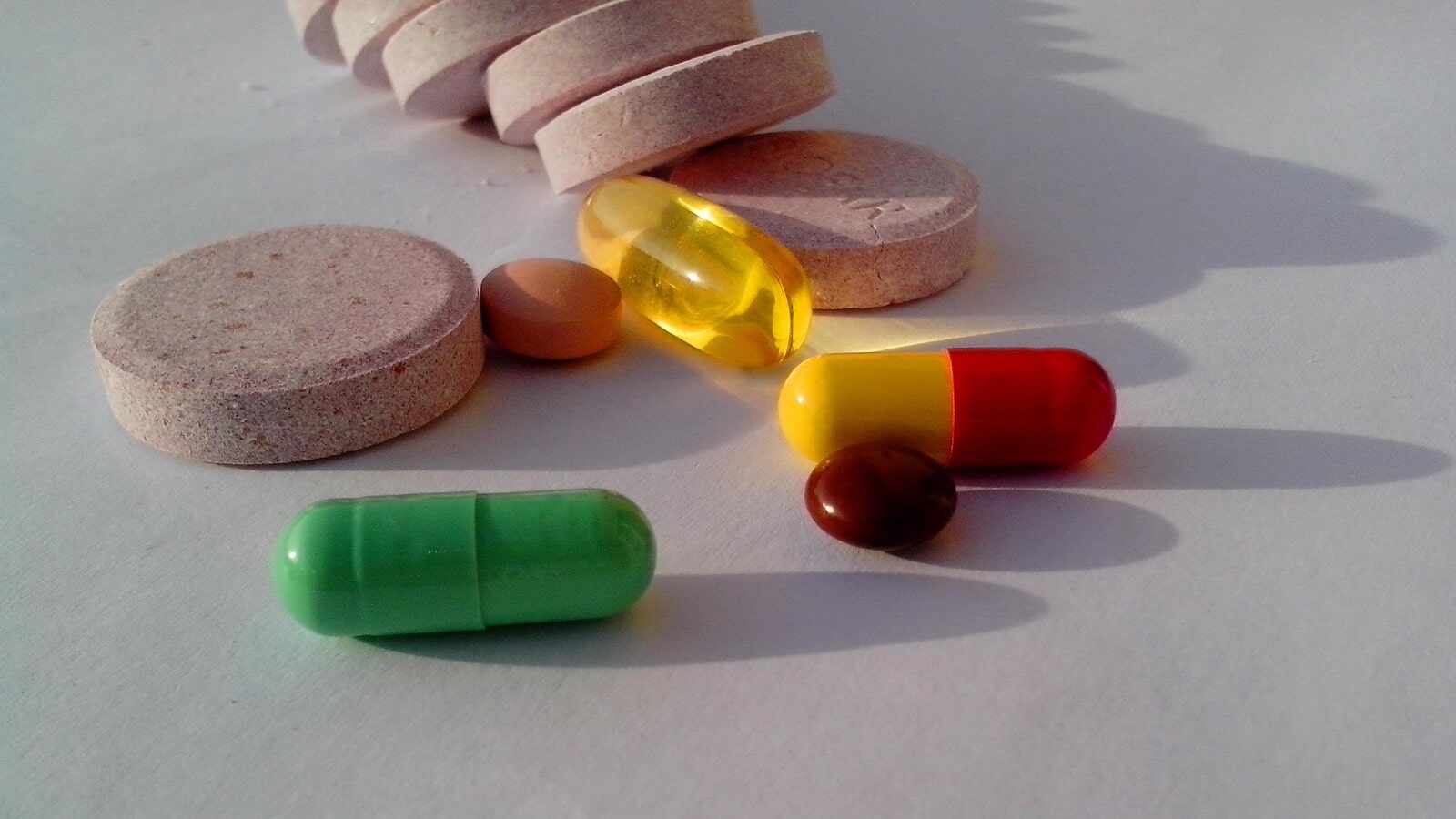 Various types of supplements and vitamins 