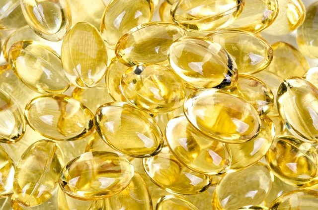 A pile of fish oil supplements 