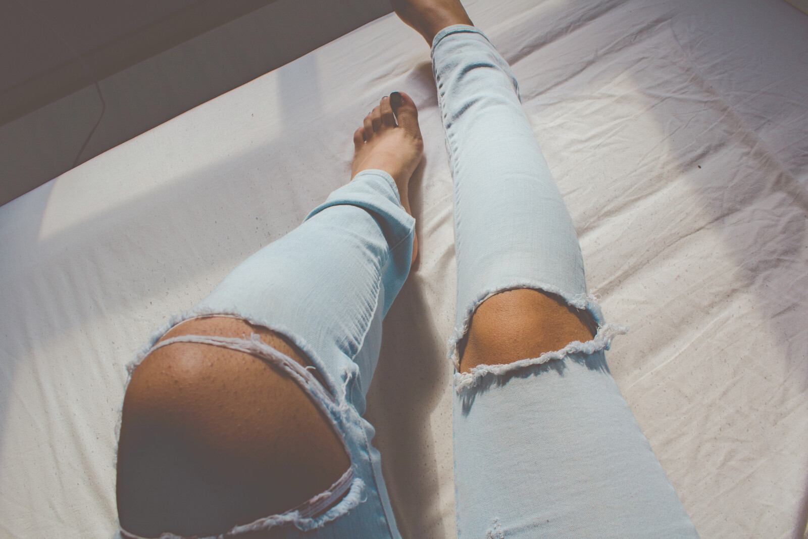 legs in jeans 