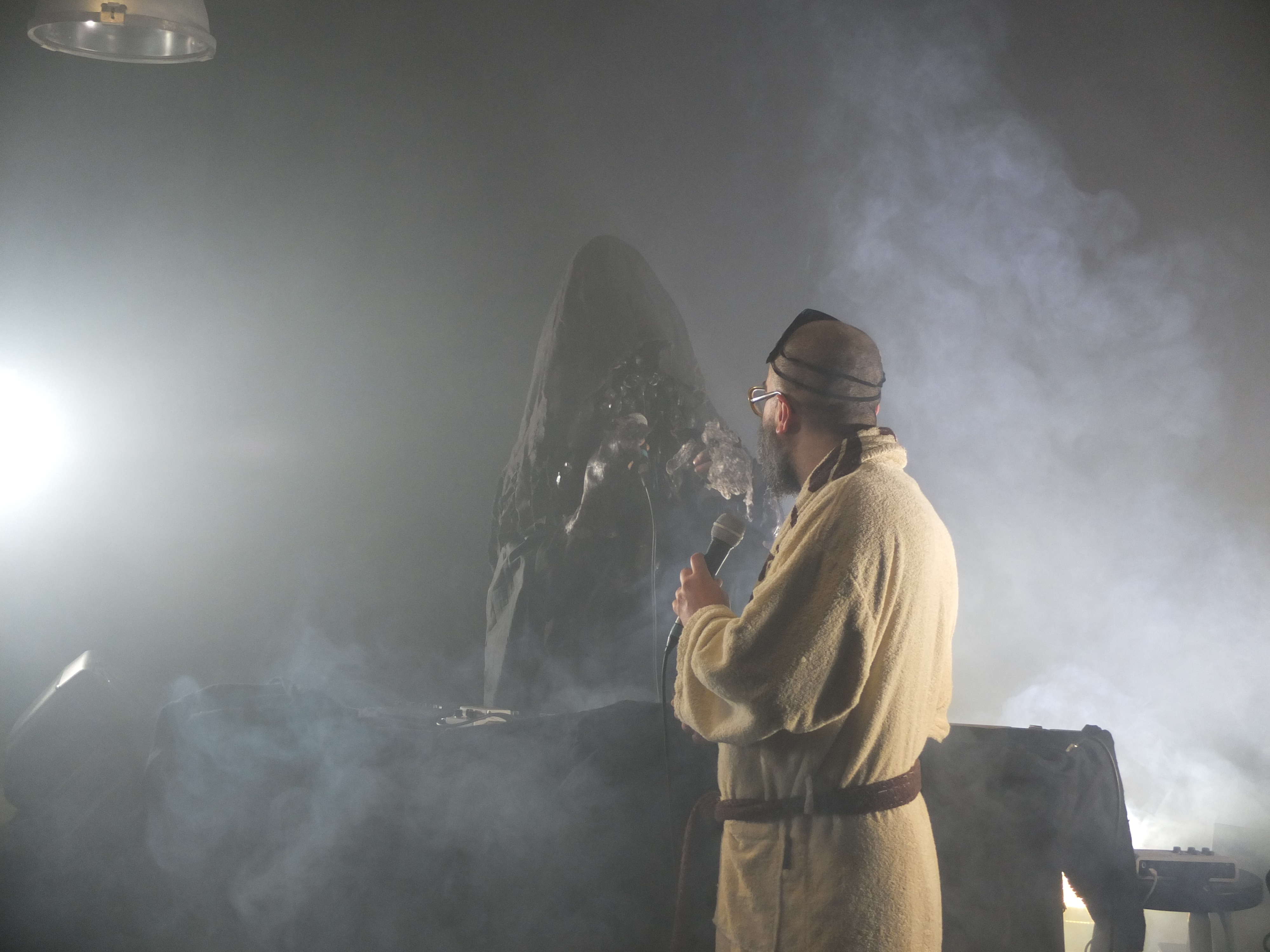 The Busted Bongo | D.Strauss