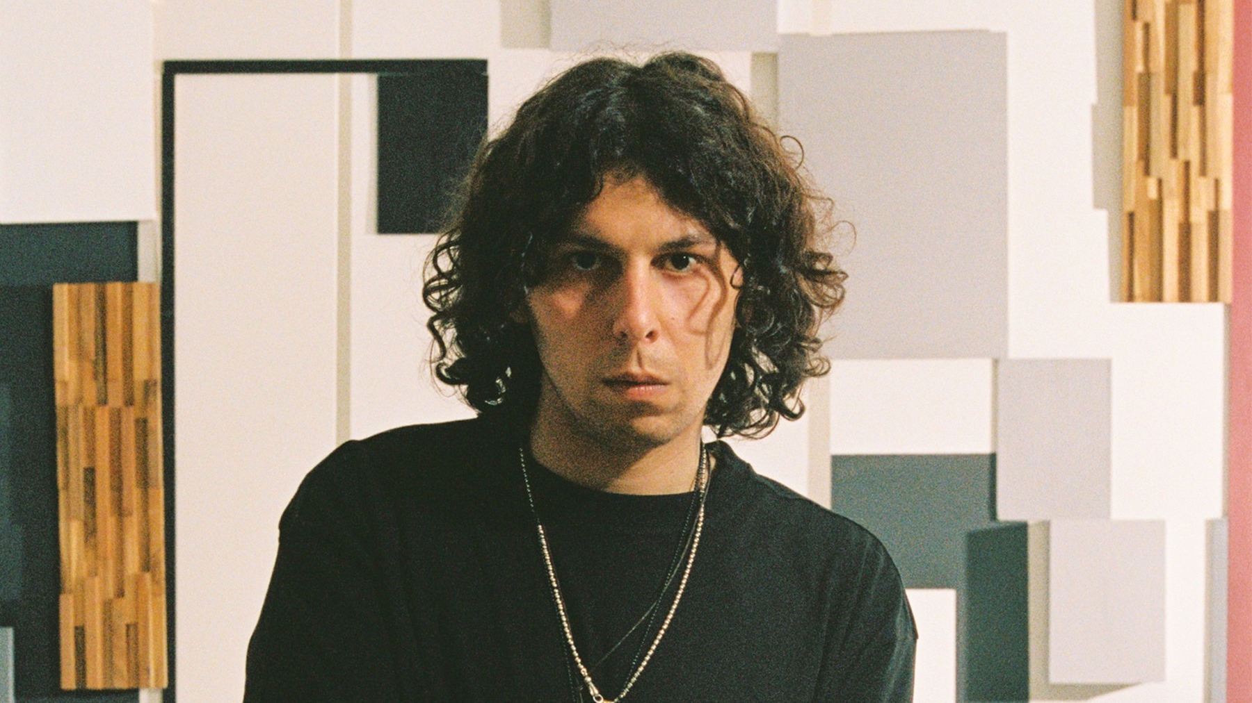 Love On The Rocks | GNMR